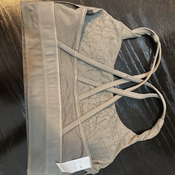 Lululemon Energy Bra - Picture 5 of 7